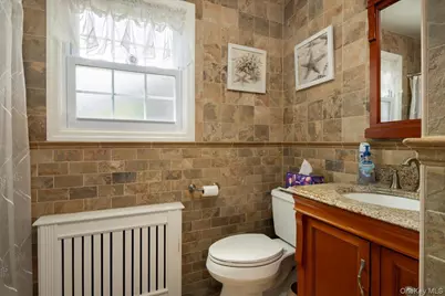 131 Euston Road S, West Hempstead, NY 11552 - Photo 7