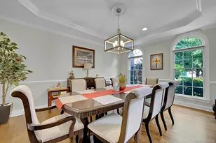 16 Eagle Ct, White Plains, NY 10605 - Photo 9