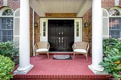 16 Eagle Court, White Plains, NY 10605 - Photo 3