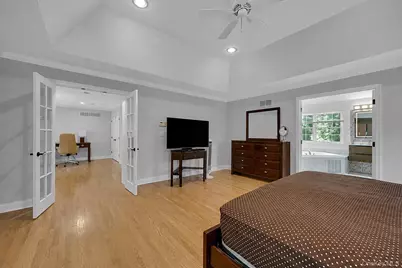 16 Eagle Court, White Plains, NY 10605 - Photo 35