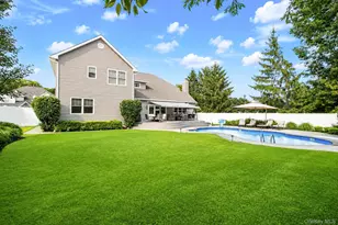 70 Summerfield Dr, Holtsville, NY 11742 - Photo 39