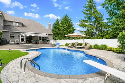 70 Summerfield Drive, Holtsville, NY 11742 - Photo 37