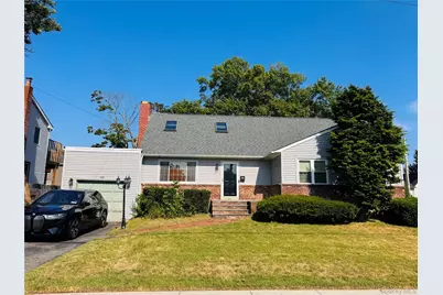 561 Center Dyre Avenue, West Islip, NY 11795 - Photo 1