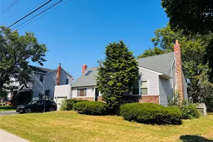 561 Center Dyre Ave, West Islip, NY 11795 - Photo 3