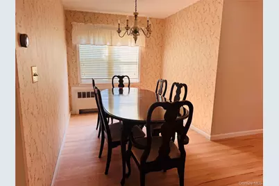 561 Center Dyre Avenue, West Islip, NY 11795 - Photo 15