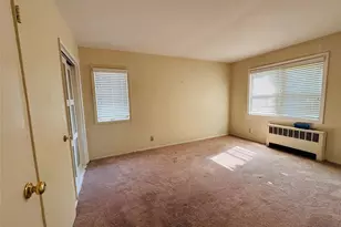 561 Center Dyre Ave, West Islip, NY 11795 - Photo 17