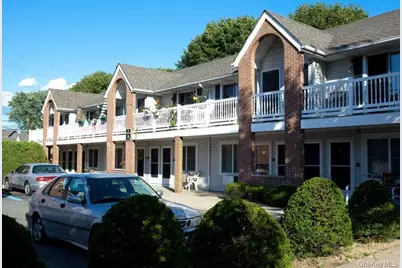 870 Little East Neck Road #D03, West Babylon, NY 11704 - Photo 1