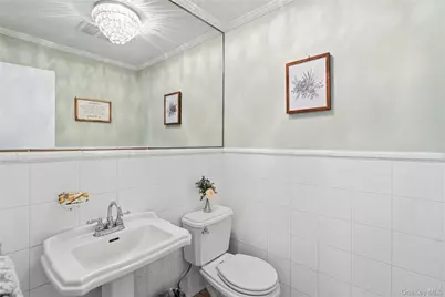 23 Wildwood Lane, Greenvale, NY 11548 - Photo 17