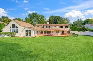 23 Wildwood Ln, Greenvale, NY 11548 - Photo 35