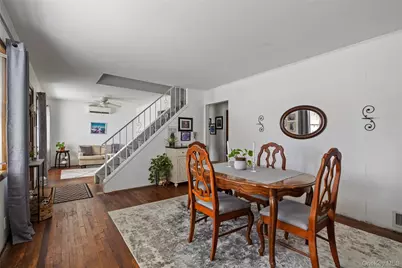 190 Cottage Boulevard, Hicksville, NY 11801 - Photo 5