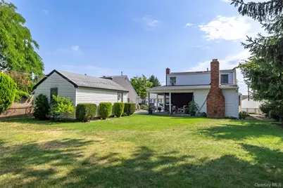 190 Cottage Boulevard, Hicksville, NY 11801 - Photo 27