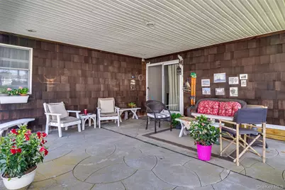 190 Cottage Boulevard, Hicksville, NY 11801 - Photo 23