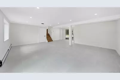59 Eastfield Lane, Melville, NY 11747 - Photo 13