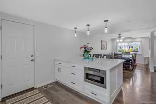 27 Galaxie Ln, Selden, NY 11784 - Photo 13