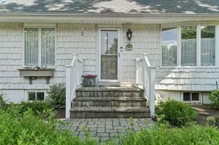 119 Brook Ln, Smithtown, NY 11787 - Photo 3