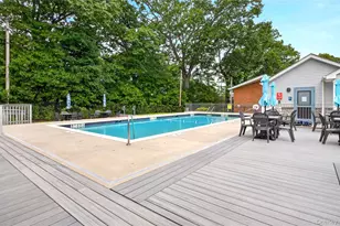 671 Pelham Rd, New Rochelle, NY 10805 - Photo 13