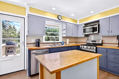 6 Gail Lane, Poughquag, NY 12570 - Photo 7
