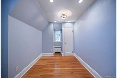 18240 Avon Road, Jamaica, NY 11432 - Photo 19