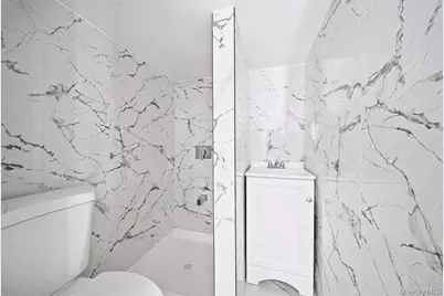 150-29 Yates Road, Jamaica, NY 11433 - Photo 31