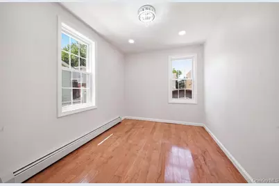 150-29 Yates Road, Jamaica, NY 11433 - Photo 15