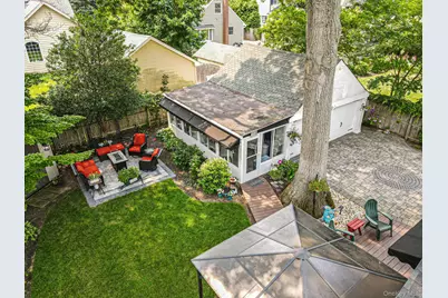 527 Brooklyn Boulevard, Brightwaters, NY 11718 - Photo 25