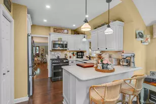 527 Brooklyn Blvd, Brightwaters, NY 11718 - Photo 9