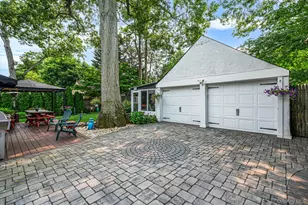 527 Brooklyn Blvd, Brightwaters, NY 11718 - Photo 35