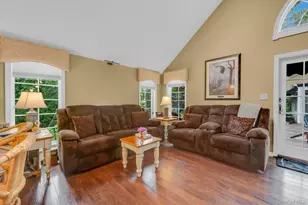 527 Brooklyn Blvd, Brightwaters, NY 11718 - Photo 13