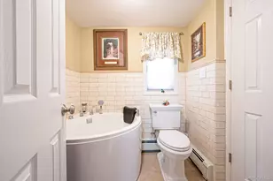 527 Brooklyn Blvd, Brightwaters, NY 11718 - Photo 15