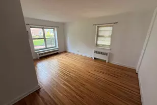 221 Middle Neck Rd, Great Neck, NY 11021 - Photo 5