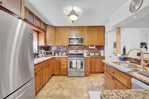 3477 Woodward St, Oceanside, NY 11572 - Photo 9