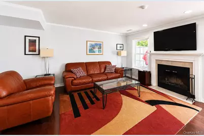 802 Sara Circle, Port Jefferson Station, NY 11776 - Photo 3
