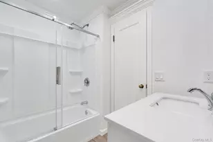 230 W Islip Rd, West Islip, NY 11795 - Photo 35
