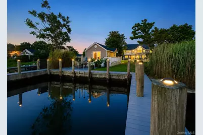 230 W Islip Road, West Islip, NY 11795 - Photo 45