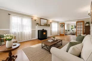 230 W Islip Rd, West Islip, NY 11795 - Photo 13