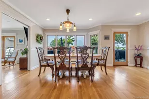 230 W Islip Rd, West Islip, NY 11795 - Photo 17