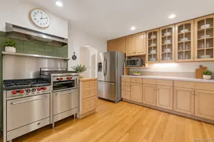 230 W Islip Rd, West Islip, NY 11795 - Photo 23