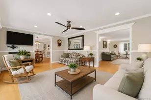 230 W Islip Rd, West Islip, NY 11795 - Photo 15