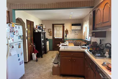 1054 Highland Street, Baldwin, NY 11510 - Photo 5