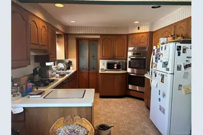 1054 Highland Street, Baldwin, NY 11510 - Photo 7