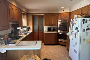 1054 Highland St, Baldwin, NY 11510 - Photo 7