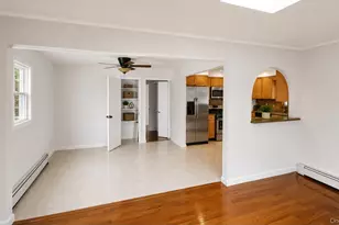 51 E Hollywood Ave, Lindenhurst, NY 11757 - Photo 15