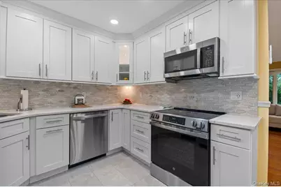 3850 Jean Avenue, Bethpage, NY 11714 - Photo 9
