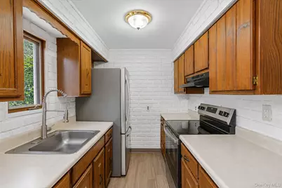 51 Hampton Avenue, Mastic, NY 11950 - Photo 7