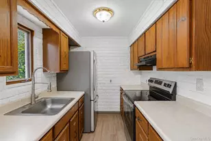 51 Hampton Ave, Mastic, NY 11950 - Photo 7