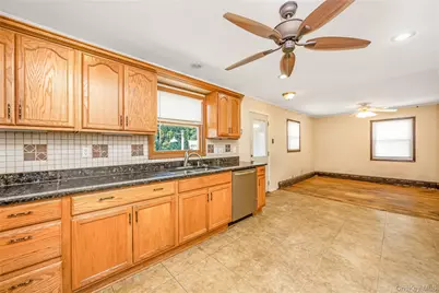 578 Patterson Street, East Meadow, NY 11554 - Photo 11