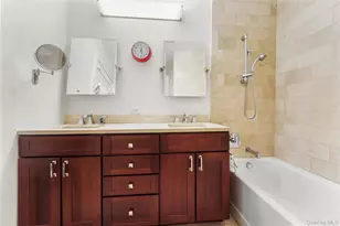 225 Stanley Ave, Mamaroneck, NY 10543 - Photo 17