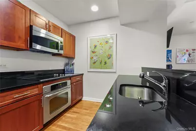 225 Stanley Avenue #419, Mamaroneck, NY 10543 - Photo 9