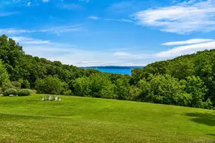 235 Cleft Rd, Mill Neck, NY 11765 - Photo 47