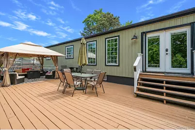1010 Sipp Avenue, Medford, NY 11763 - Photo 33
